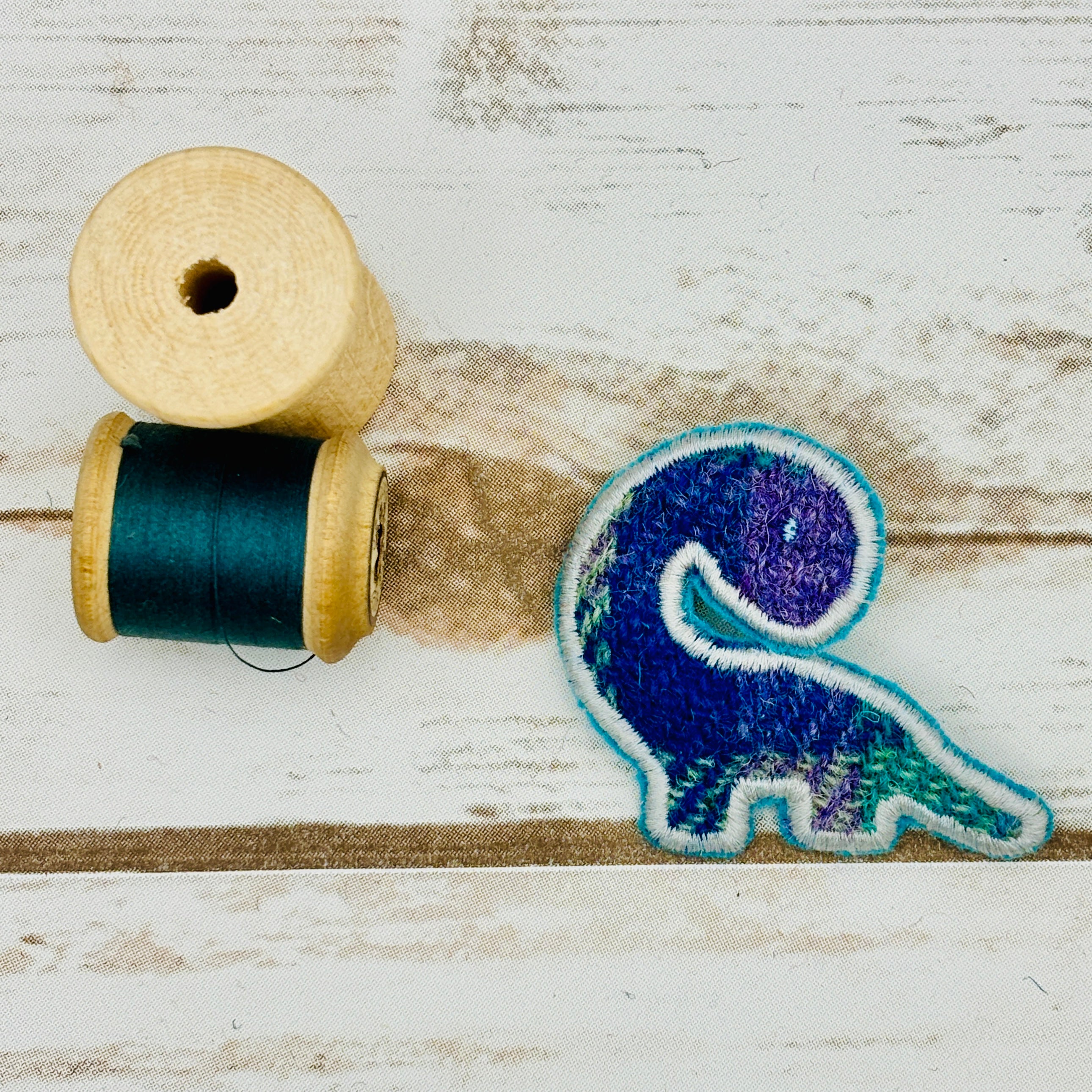 Brontosaurus - Harris Tweed Brooch