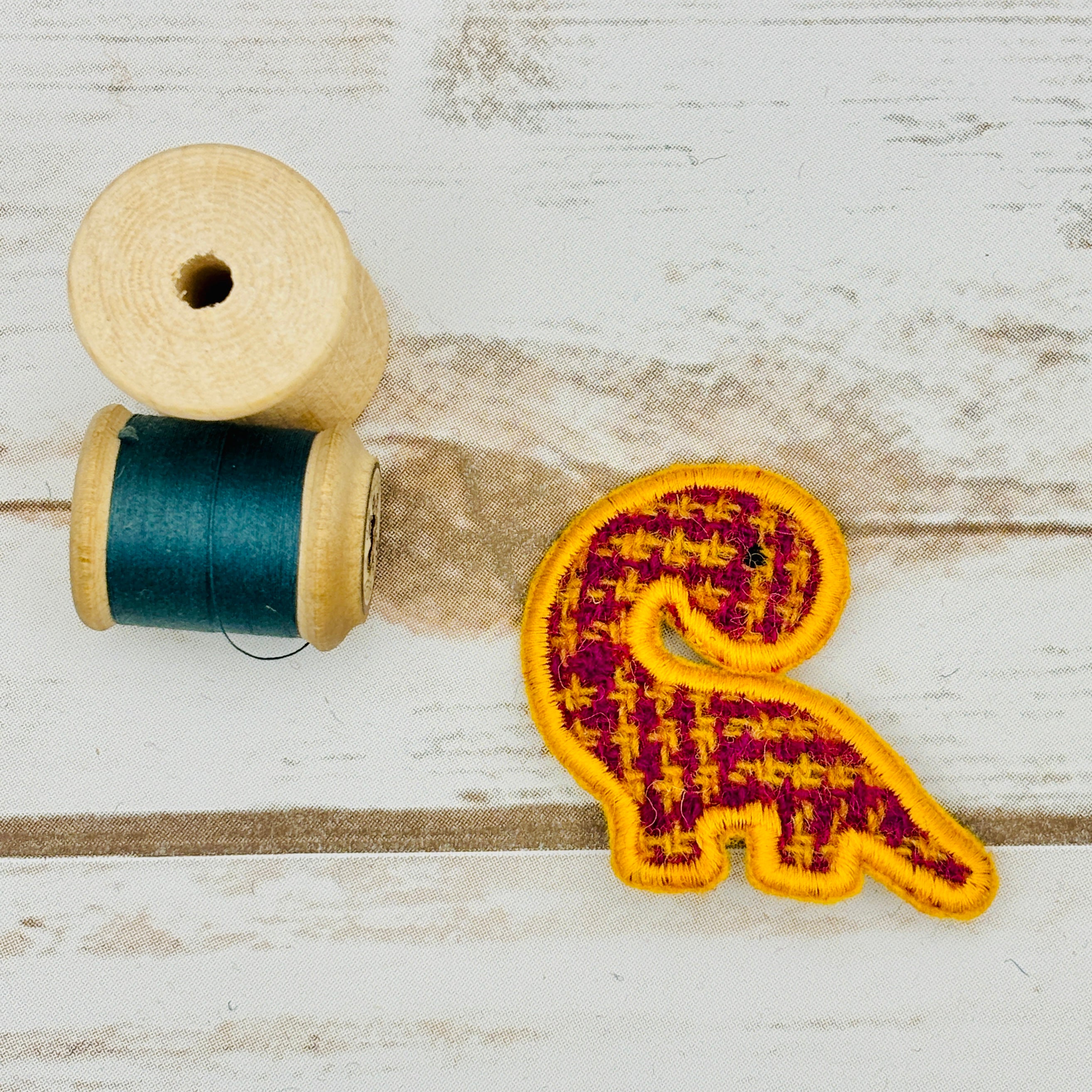 Brontosaurus - Harris Tweed Brooch