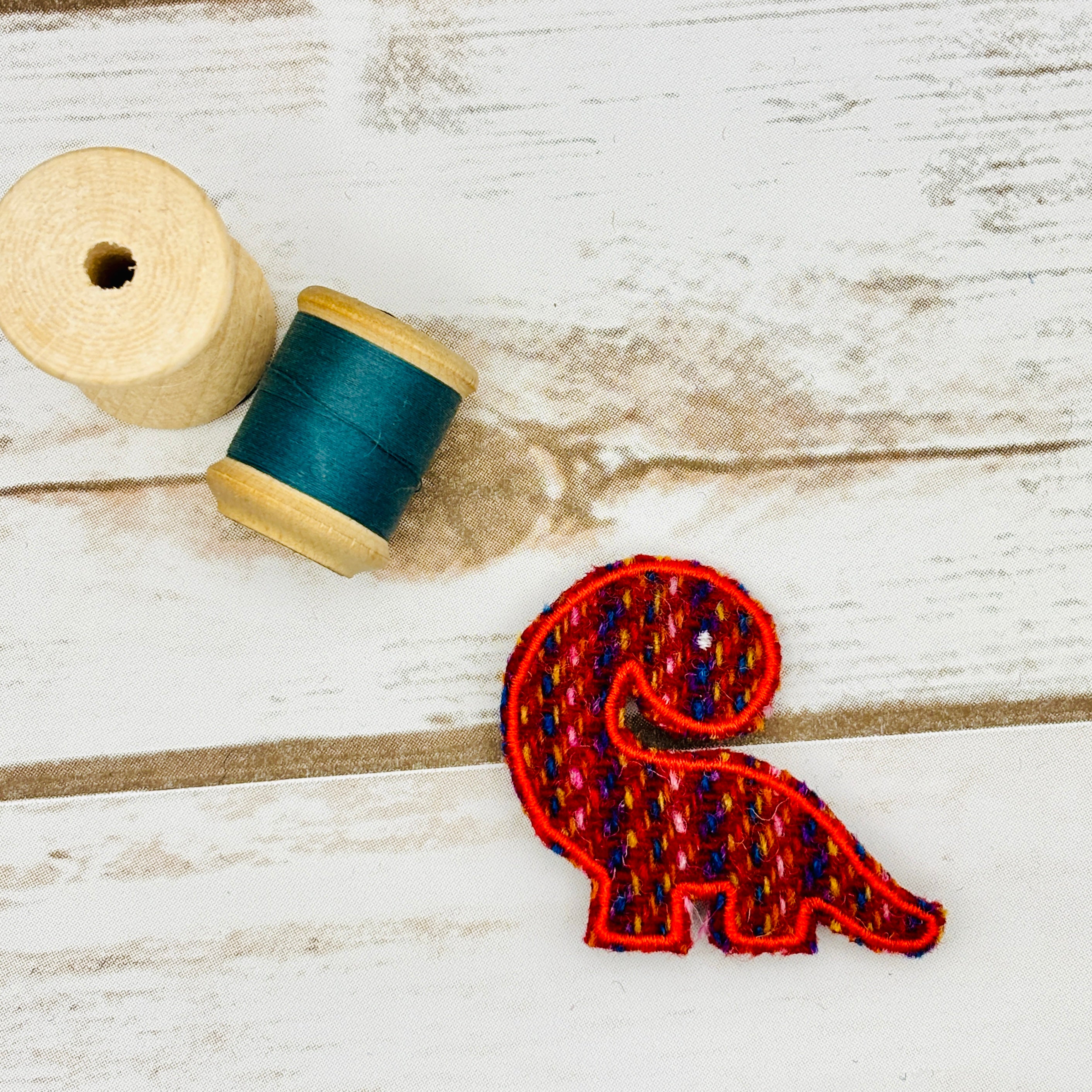 Brontosaurus - Harris Tweed Brooch