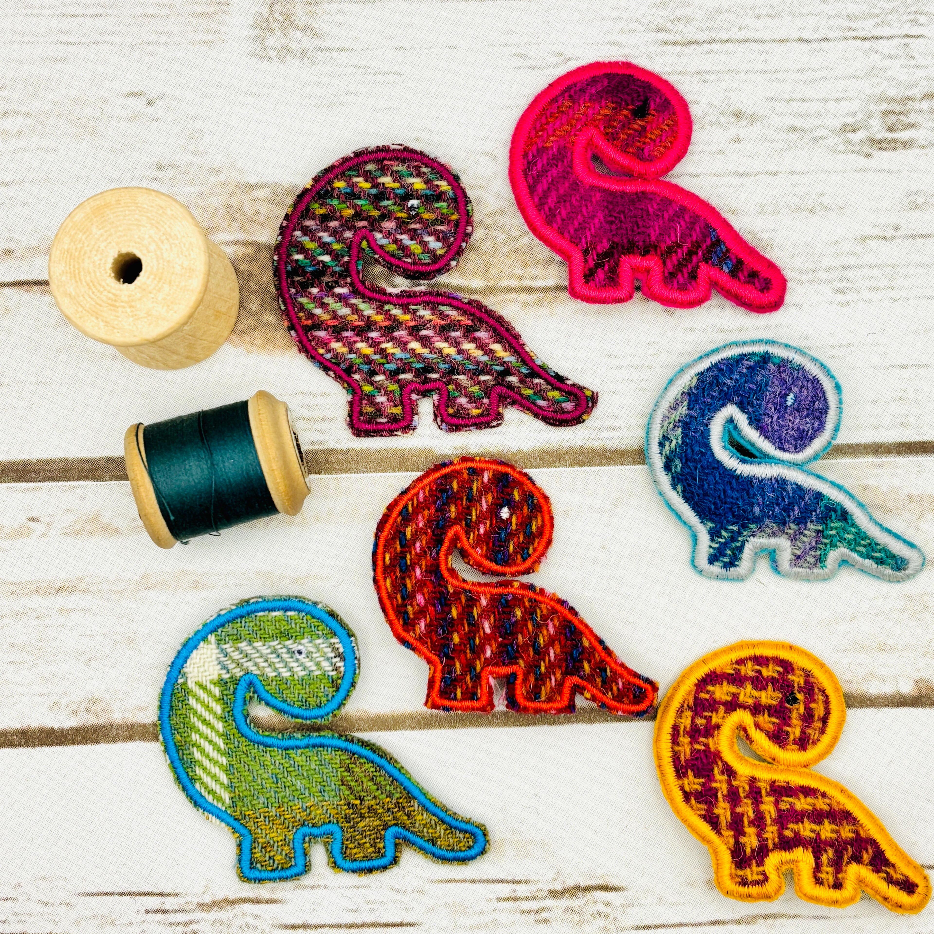 Brontosaurus - Harris Tweed Brooch