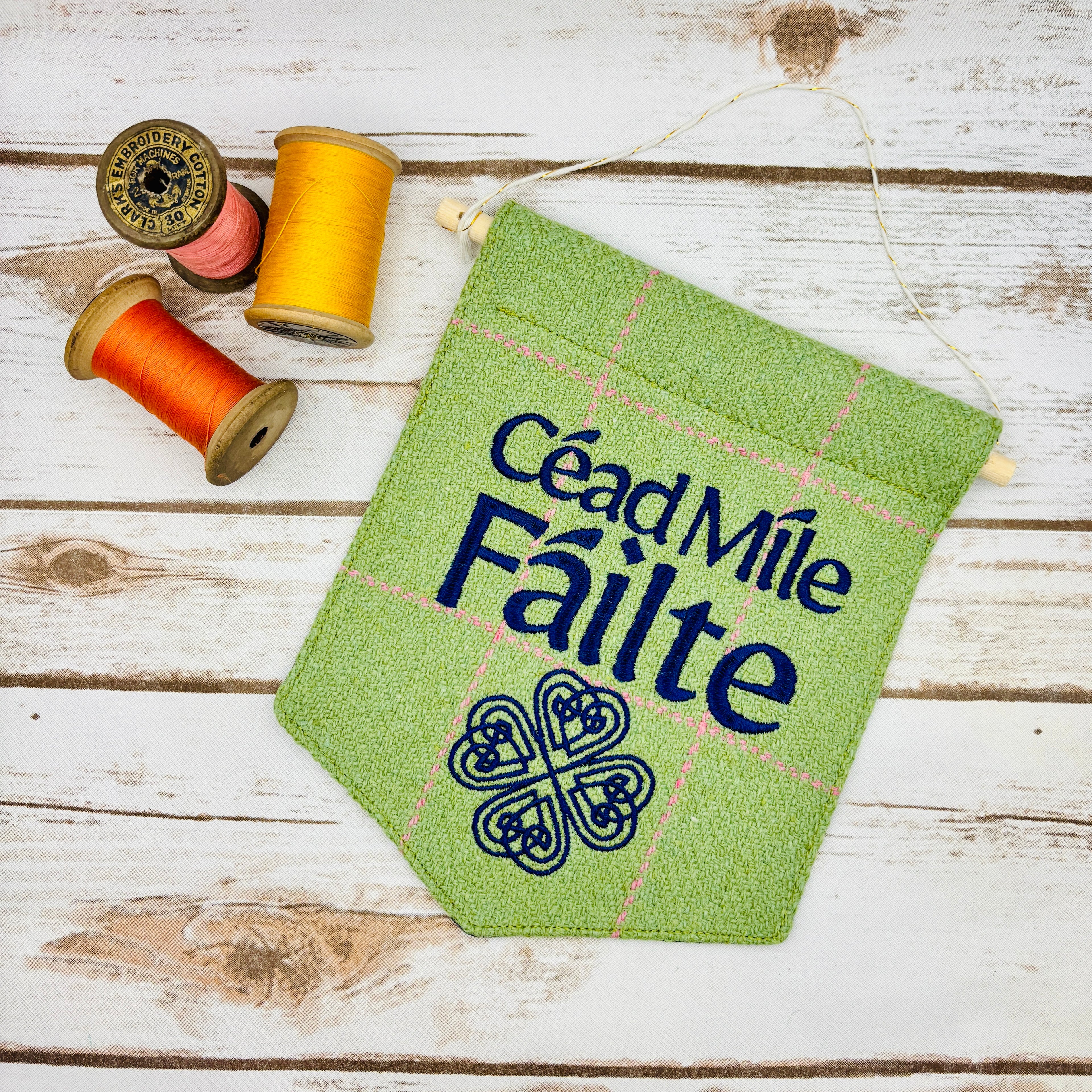 Céad Míle Fáilte - A hundred thousand welcomes - Irish Pennant Wall Hanging
