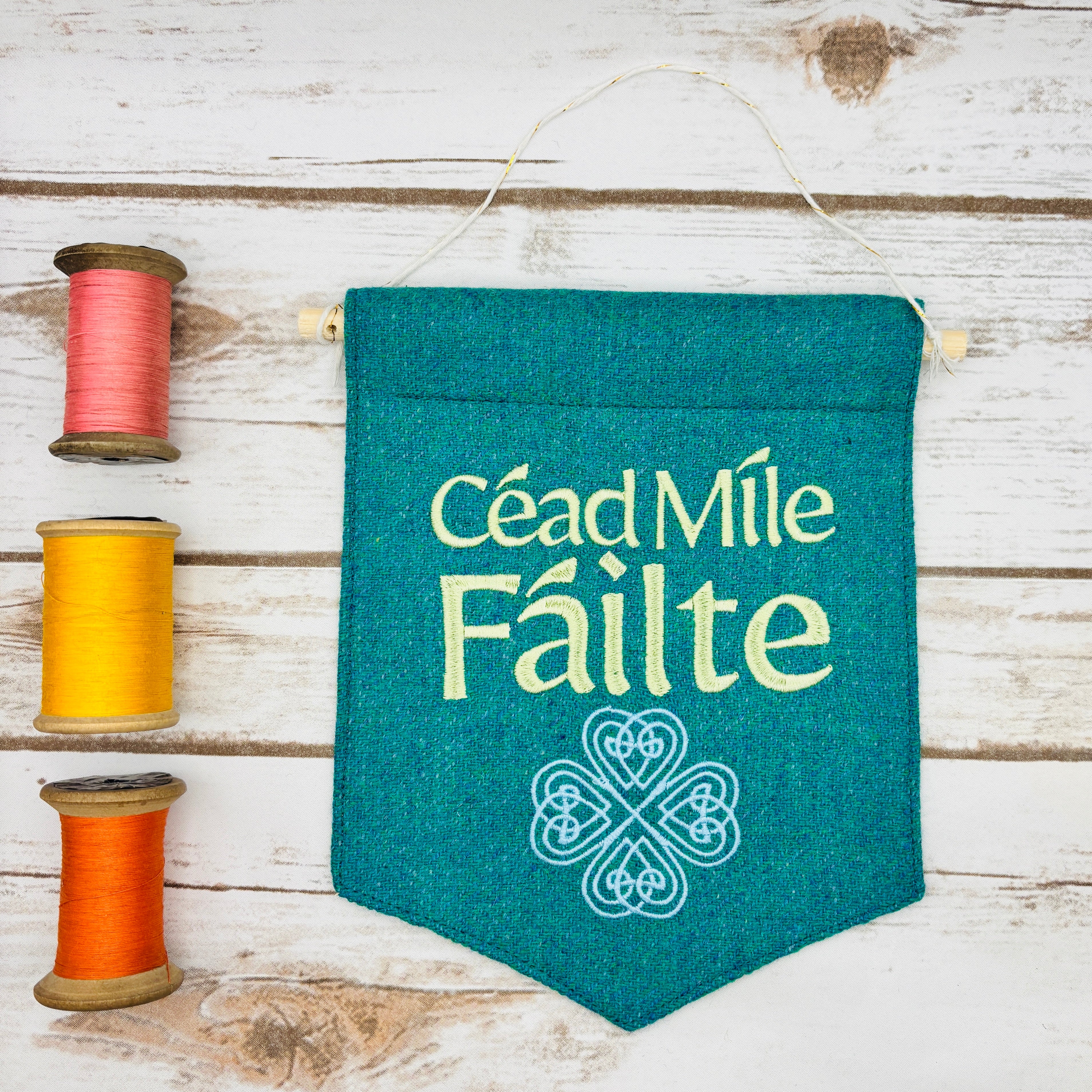 Céad Míle Fáilte - A hundred thousand welcomes - Irish Pennant Wall Hanging